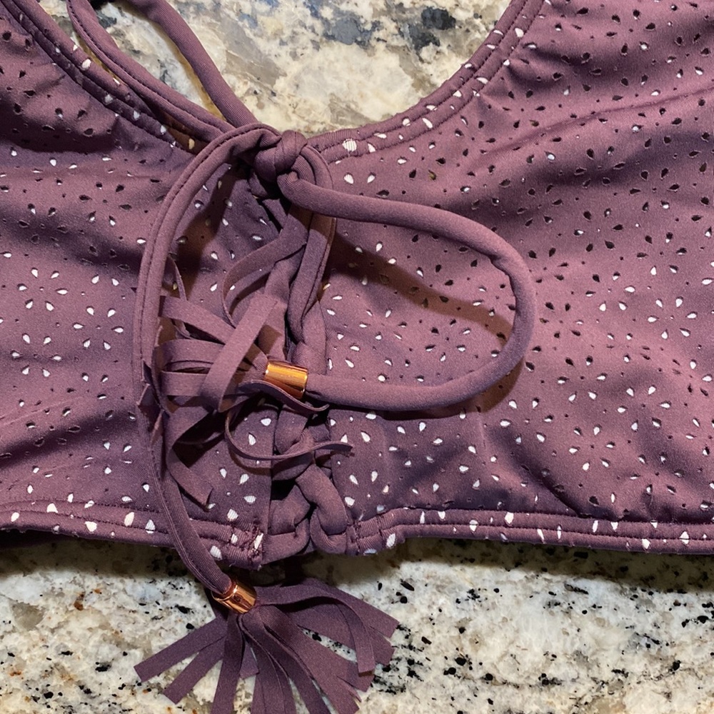 Purple bikini - Picture 2 of 3